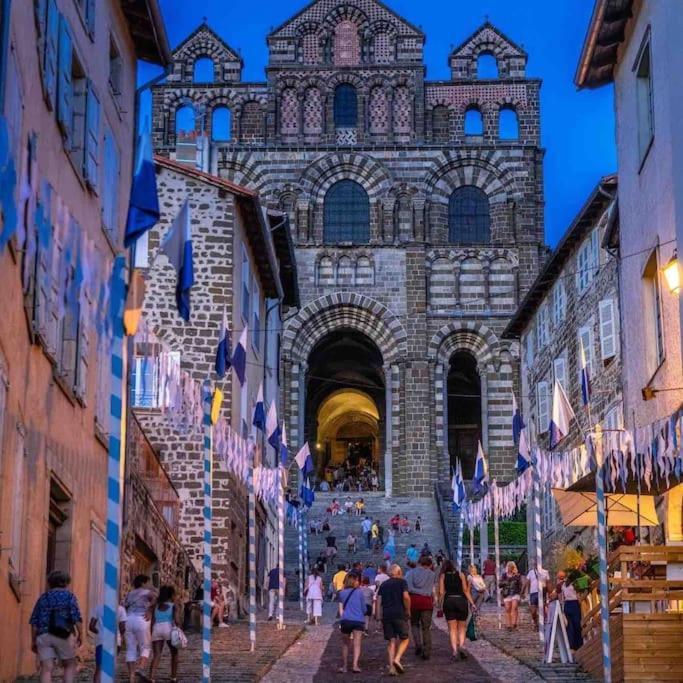 Maison Atypique - Centre Historique - Puy En Velay Le Puy-en-Velay Exteriör bild
